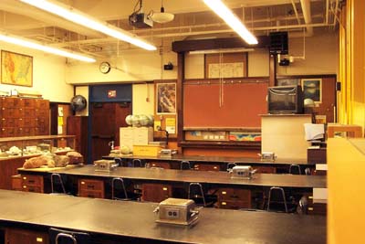 Science 45 labroom looking across the tables toward the north wall.